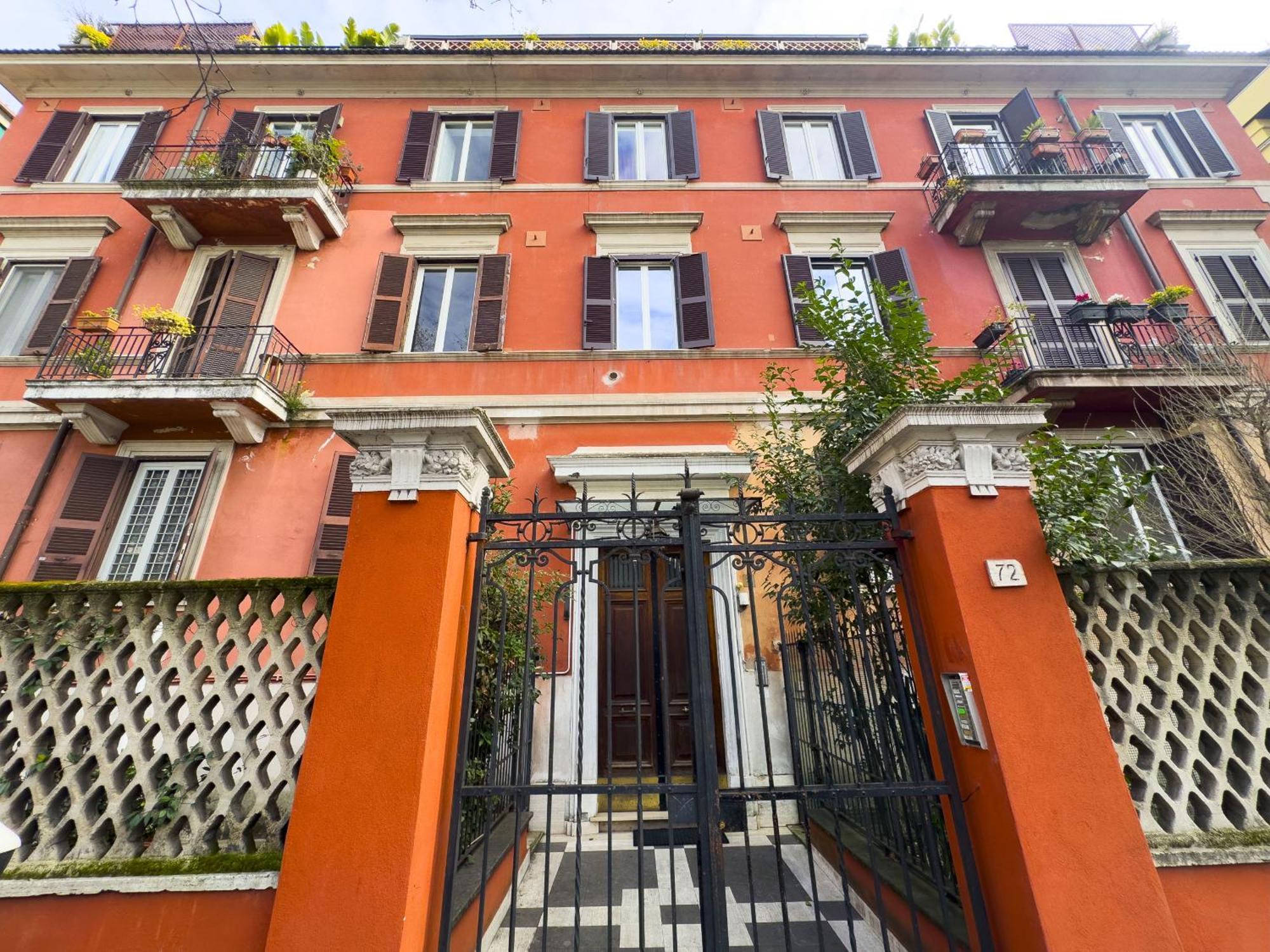 Romantic Terraced Escape In Elegant Neighbourhood Apartment *
